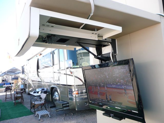 Rv Outside Flatscreen Side View Welcome To Rvtech Posted On December 30 2017 Full Size 640 480leave A Comment Rv Outside Flatscreen Side View